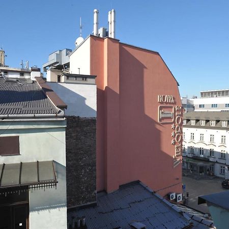 Old Town Sky Apartment Краків Екстер'єр фото